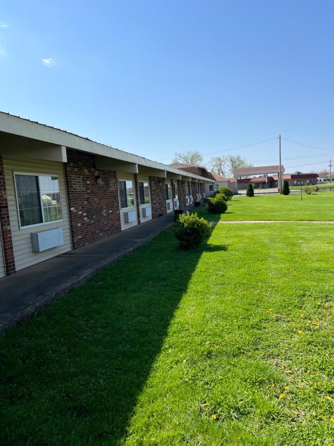 Town & Country Motel Clinton Экстерьер фото