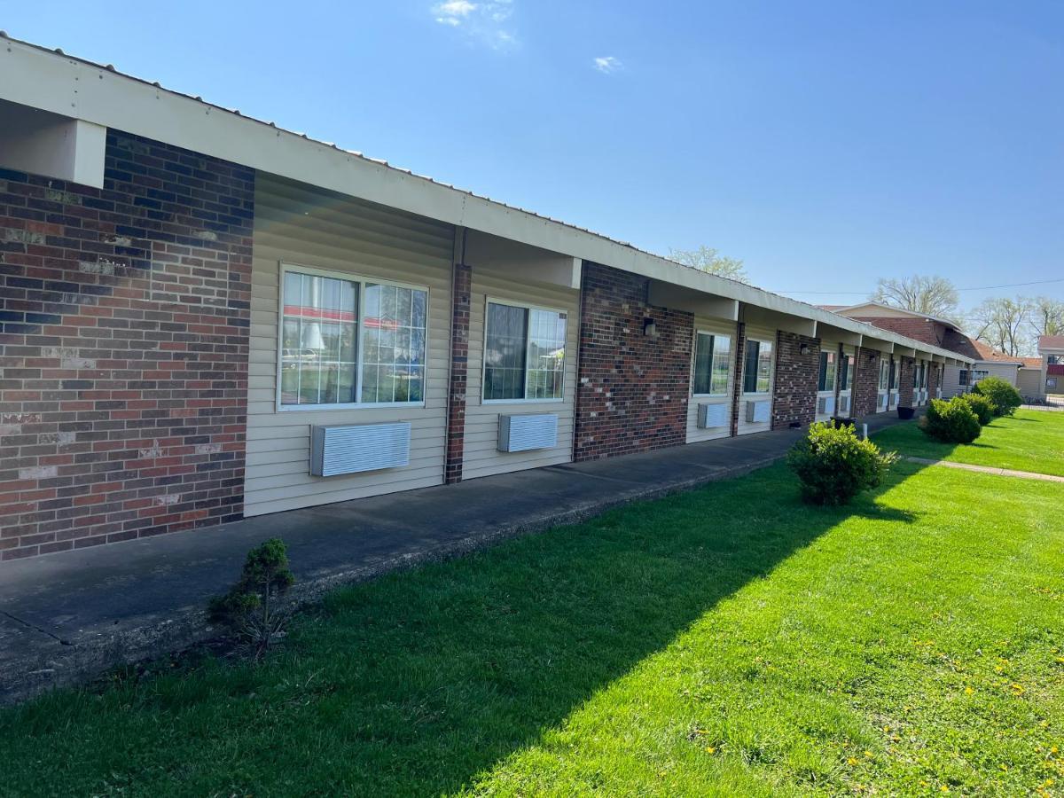 Town & Country Motel Clinton Экстерьер фото